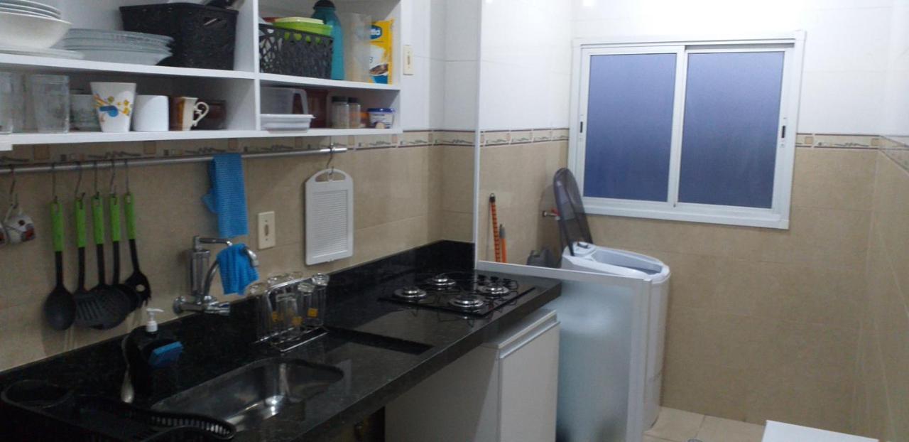 Apartamento No Canto Do Forte, Wi-Fi, Estacionamento Gratuito E Churrasqueira Praia Grande  Luaran gambar